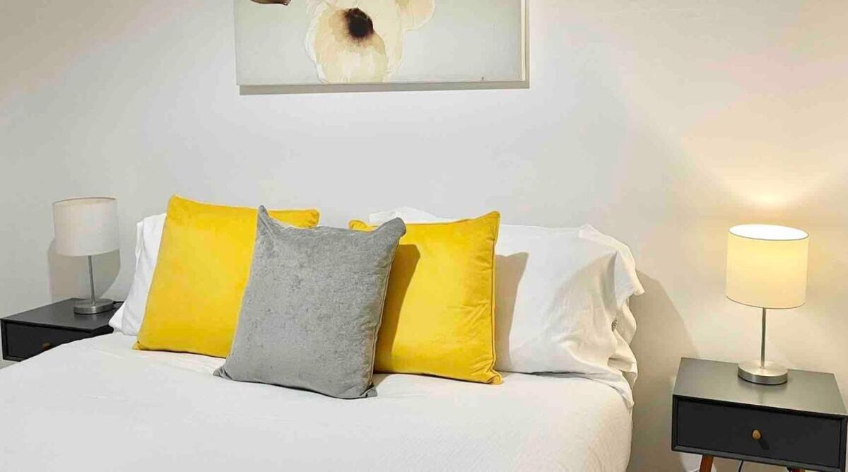 Great Home In Lovely Area With Parking, Sleeps 6 Folkestone Eksteriør bilde