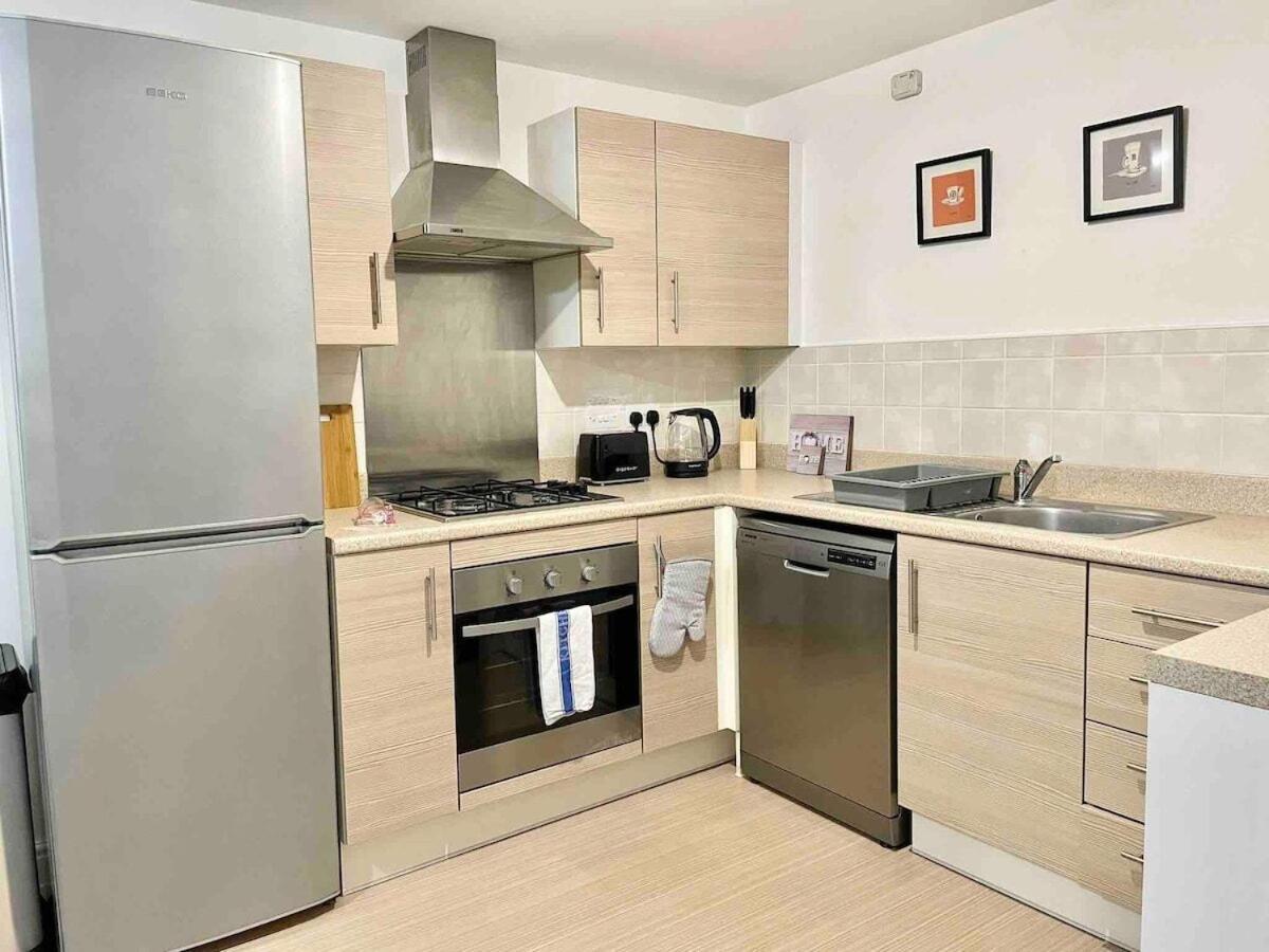 Great Home In Lovely Area With Parking, Sleeps 6 Folkestone Eksteriør bilde